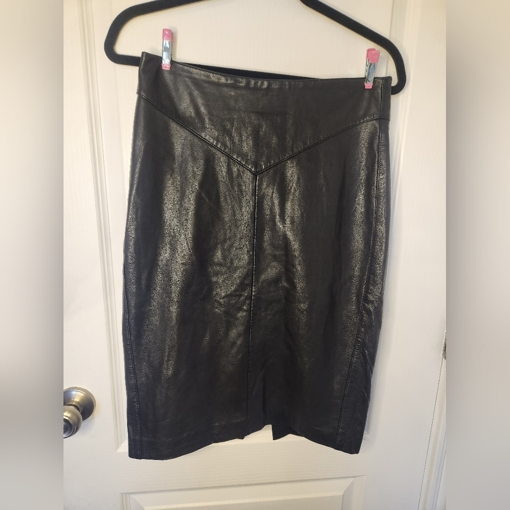 Elegant Black Leather REISS Skirt Size 6